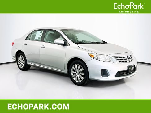 Used 2013 Toyota Corolla LE image 1