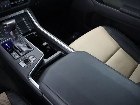 Used 2024 Lexus GX 550 image 17