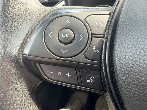 Used 2019 Toyota RAV4 XLE w/ Carpet Mat Package AWD/4WD image 39