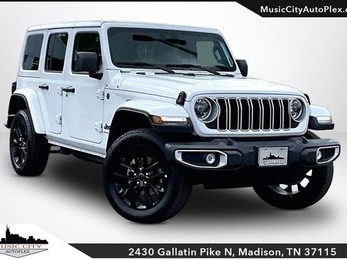Used 2025 Jeep Wrangler Unlimited Sahara w/ Safety Group AWD/4WD image 1
