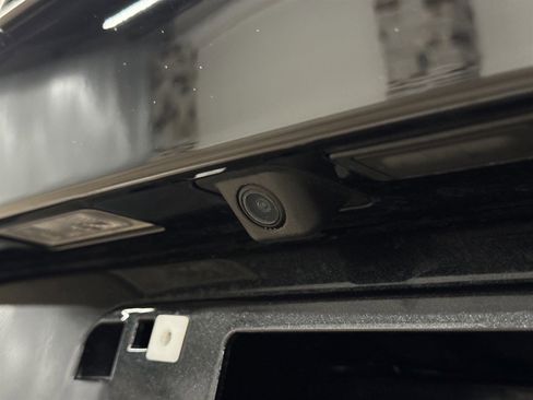 Used 2015 Chevrolet Corvette Z06 w/ 3LZ Preferred Equipment Group image 12