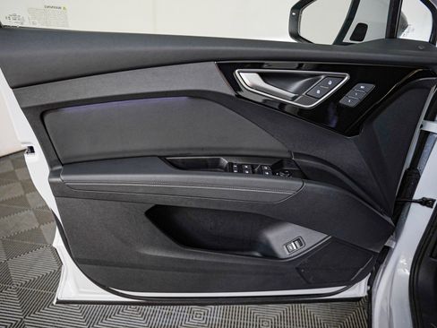 Used 2024 Audi Q4 e-tron Prestige w/ Black Optic Package image 22