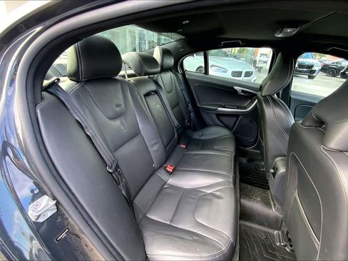 Used 2016 Volvo S60 T5 Premier w/ Convenience Package image 21