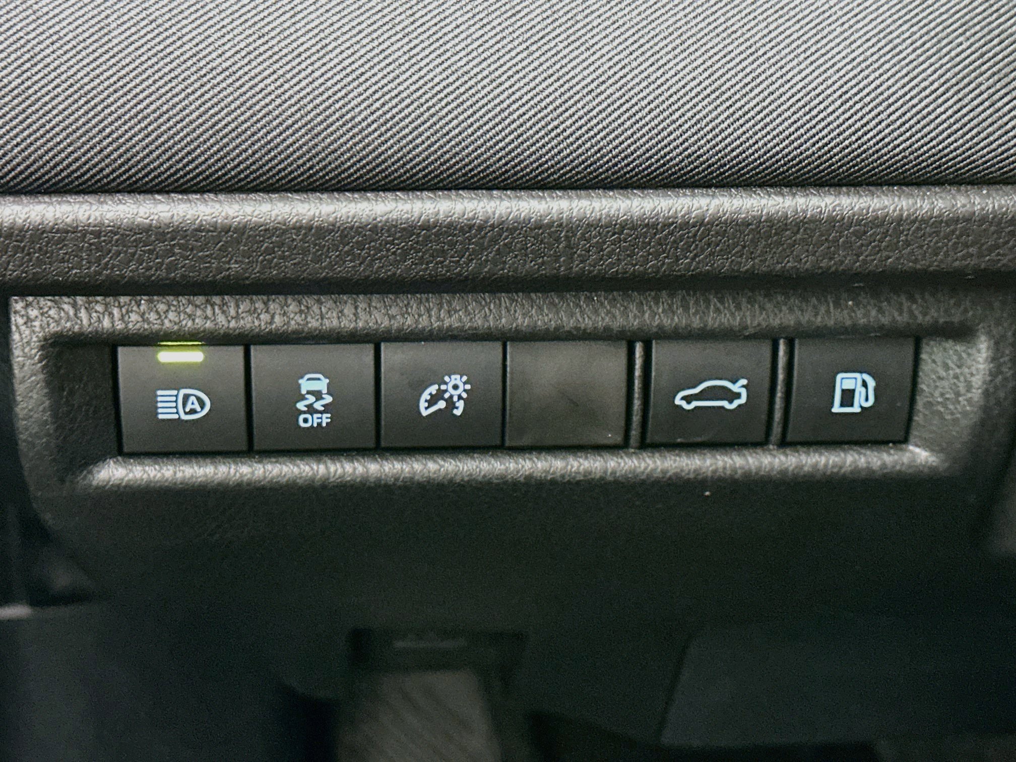 Used 2026 Toyota Camry LE FWD image 17
