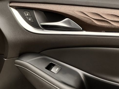 Used 2023 Buick Enclave Avenir image 29