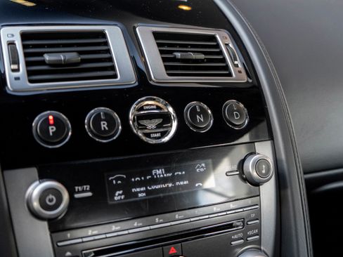 Used 2009 Aston Martin DB9 Volante image 17
