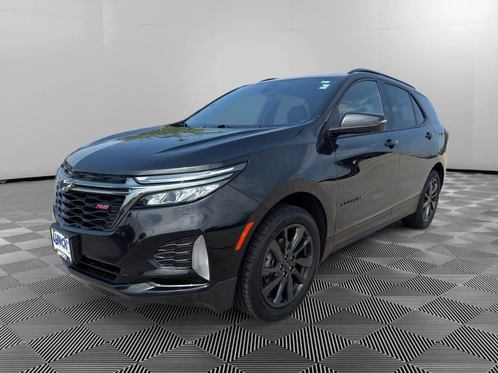 Used 2023 Chevrolet Equinox RS w/ RS Leather Package AWD/4WD image 1