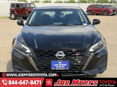 Used 2025 Nissan Altima 2.5 SR image 3