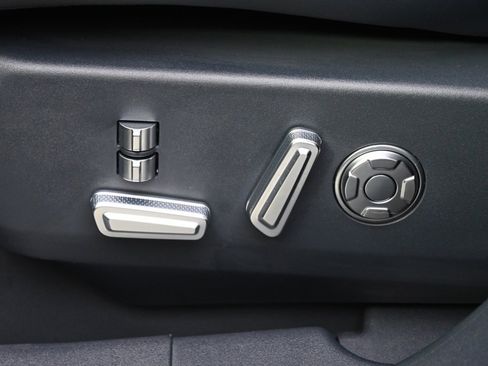 New 2026 Lincoln Nautilus Black Label image 14