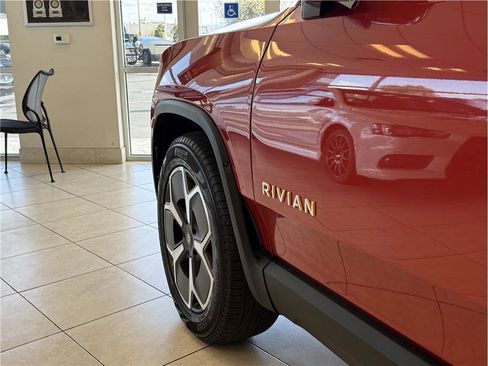 Used 2022 Rivian R1T Adventure image 43