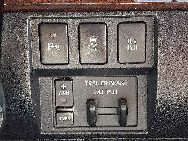 Used 2016 Toyota Tundra Limited w/ Limited Premium Package AWD/4WD image 22