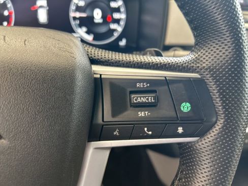 Used 2023 Mitsubishi Outlander SEL image 49