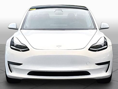 Used 2020 Tesla Model 3 Standard Range Plus RWD image 3