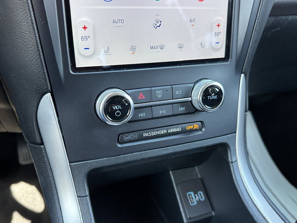 Used 2024 Ford Edge SEL AWD/4WD image 25