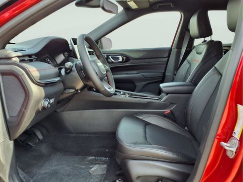 New 2026 Jeep Compass Trailhawk image 9