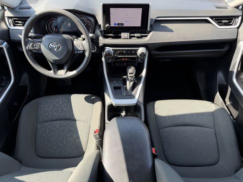 Used 2024 Toyota RAV4 XLE FWD image 9
