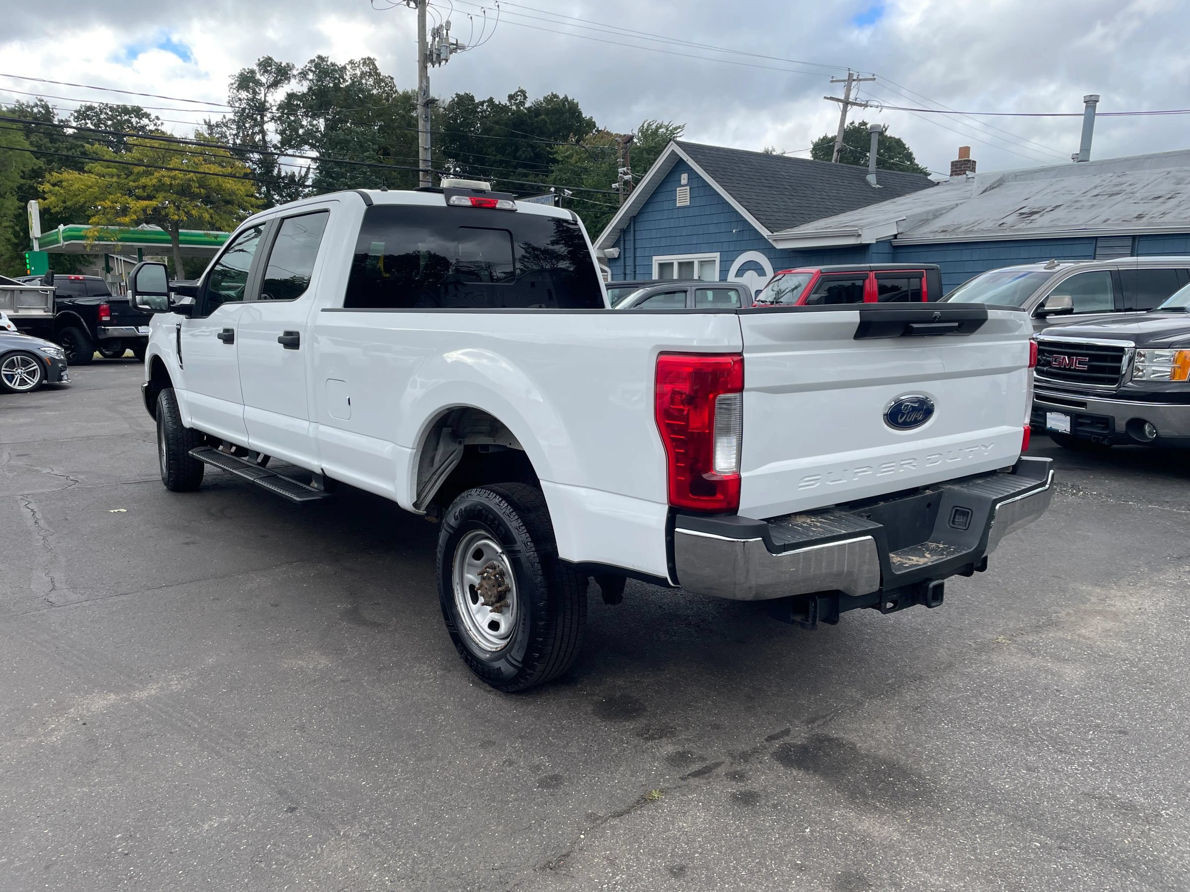 Used 2019 Ford F250 XL w/ Power Equipment Group AWD/4WD image 3