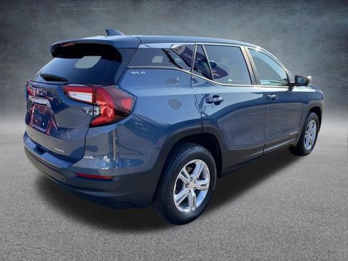Used 2024 GMC Terrain SLE image 27