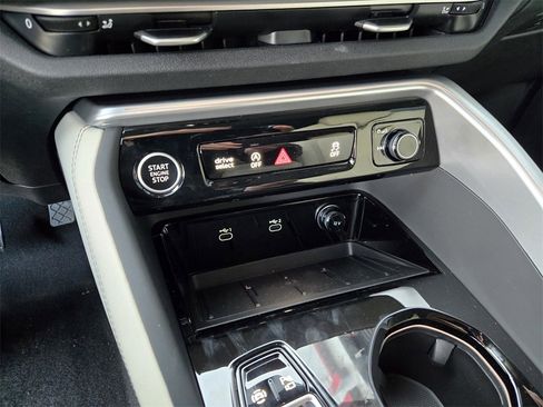 New 2025 Audi Q5 2.0T Premium Plus image 22