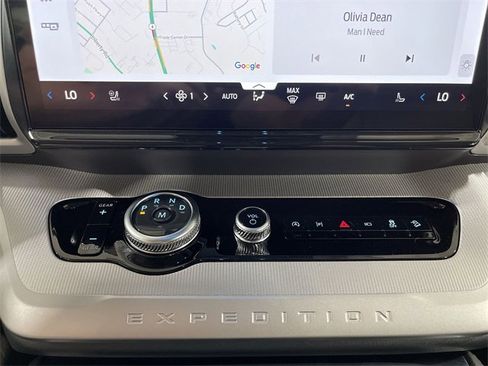 New 2025 Ford Expedition Active image 21