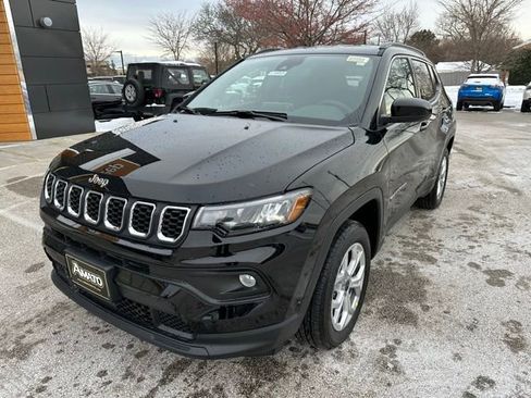 New 2026 Jeep Compass Latitude image 2