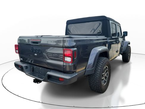 Used 2024 Jeep Gladiator Sport AWD/4WD image 5