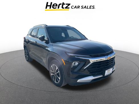 Used 2025 Chevrolet TrailBlazer LT image 1