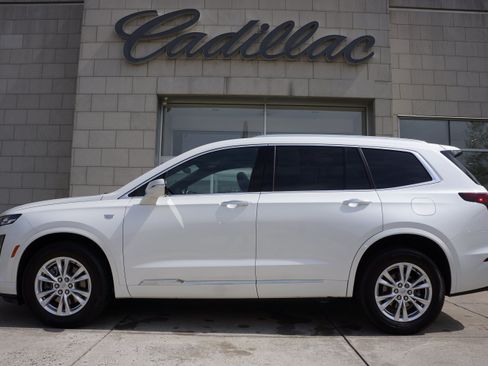 Used 2024 Cadillac XT6 Luxury AWD/4WD image 10