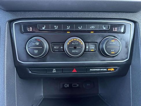 Used 2019 Volkswagen Atlas SE w/ Towing Package AWD/4WD image 38