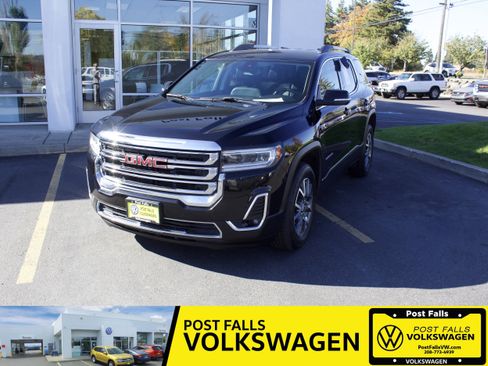 Used 2023 GMC Acadia SLT image 1