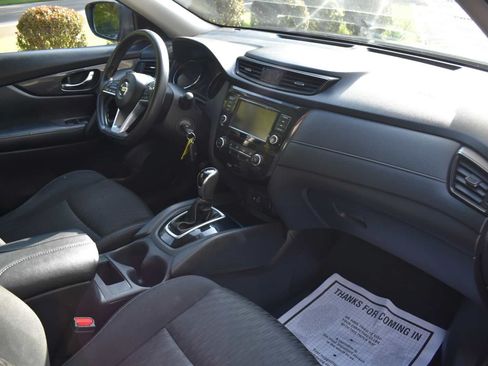 Used 2018 Nissan Rogue S AWD/4WD image 38