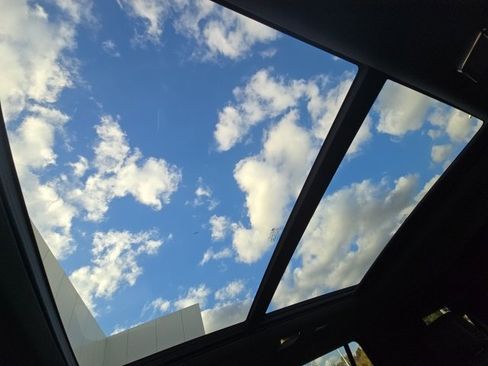 Used 2022 Cadillac Escalade Sport Platinum image 35