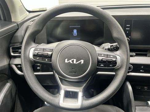 Used 2024 Kia Sportage LX image 14