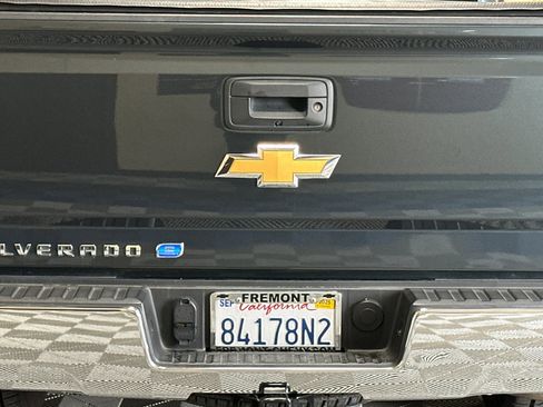 Used 2018 Chevrolet Silverado 1500 LT w/ LT Eassist Package image 44