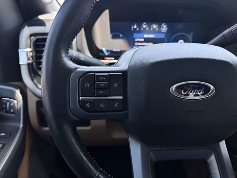 Used 2024 Ford F250 Lariat w/ Chrome Package AWD/4WD image 13