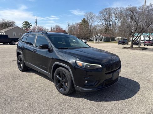 Used 2019 Jeep Cherokee Latitude Plus image 7