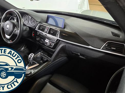 Used 2019 BMW 330i Gran Turismo xDrive w/ Convenience Package AWD/4WD image 35