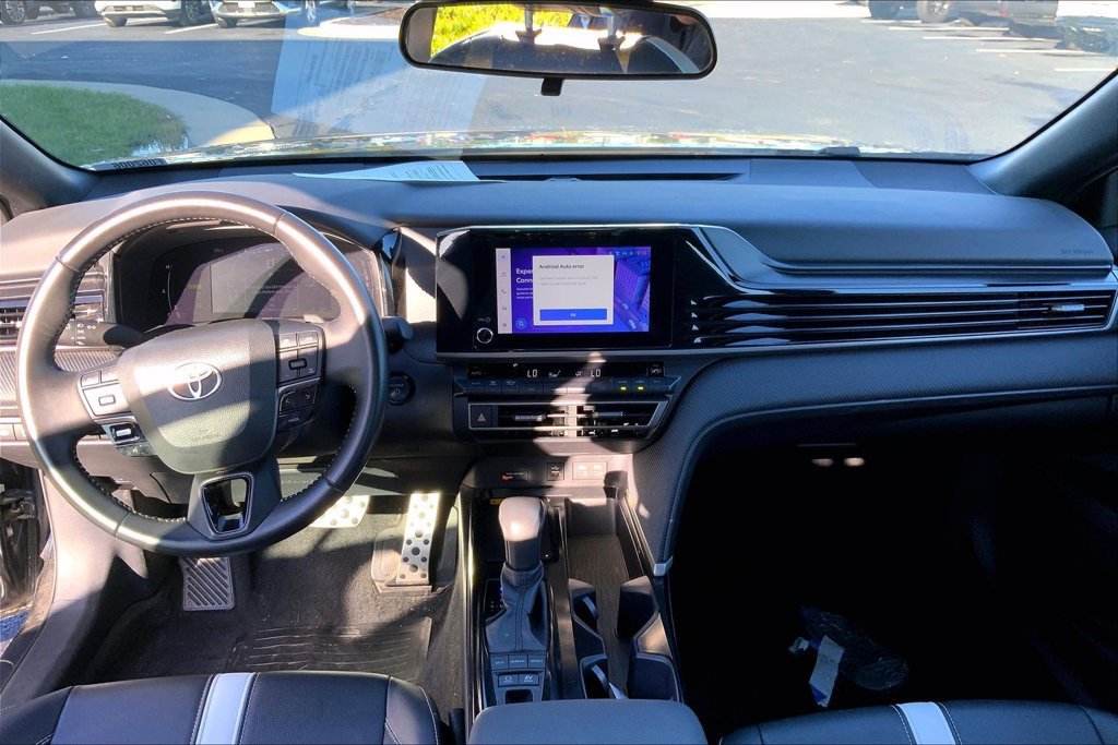Used 2025 Toyota Camry SE FWD image 10