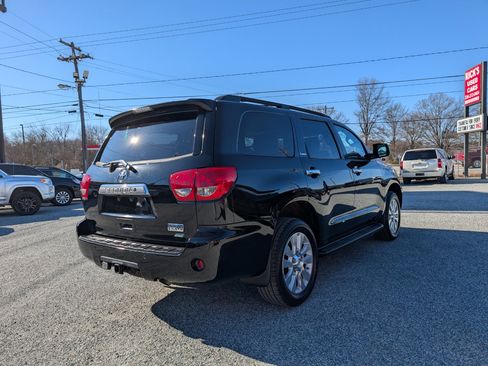 Used 2011 Toyota Sequoia Platinum image 7