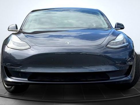 Used 2018 Tesla Model 3 Long Range image 2