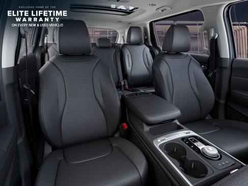 New 2026 Kia Carnival SX Prestige FWD image 16