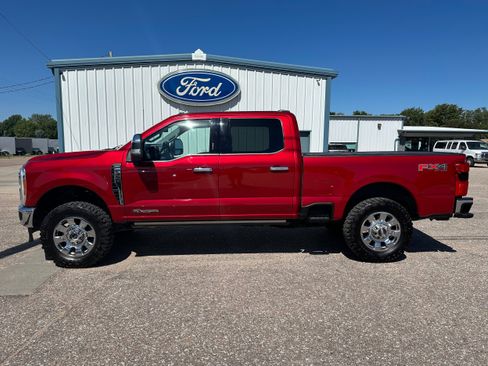 Used 2023 Ford F350 Lariat w/ Lariat Ultimate Package AWD/4WD image 3