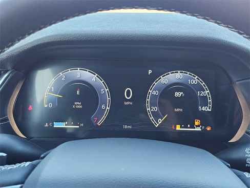 New 2025 Jeep Grand Cherokee Altitude image 17