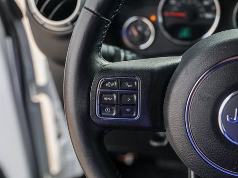 Used 2016 Jeep Wrangler Unlimited Sahara w/ Connectivity Group image 14