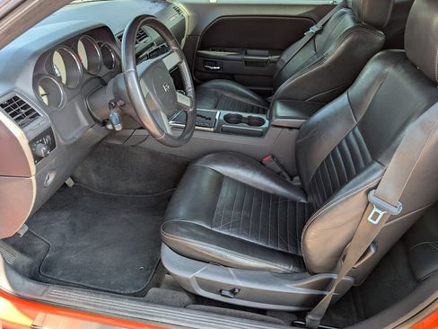 Used 2009 Dodge Challenger R/T RWD image 11
