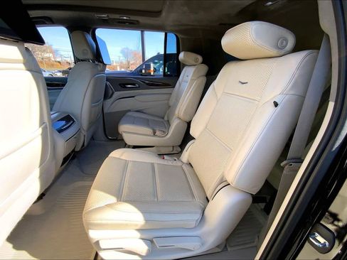 Used 2023 Cadillac Escalade ESV Sport Platinum image 20