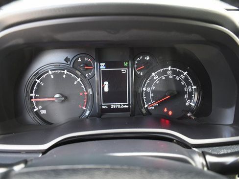 Certified 2024 Toyota 4Runner SR5 AWD/4WD image 31