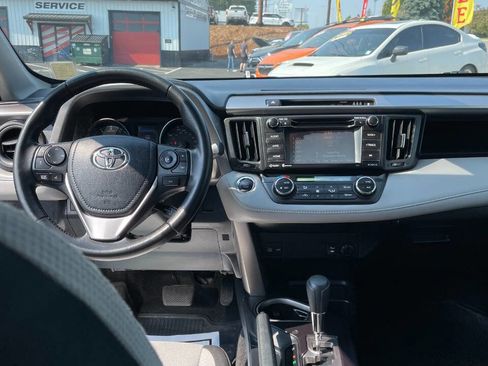 Used 2018 Toyota RAV4 XLE image 12