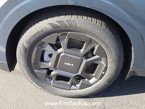 New 2026 Kia Carnival SX image 9