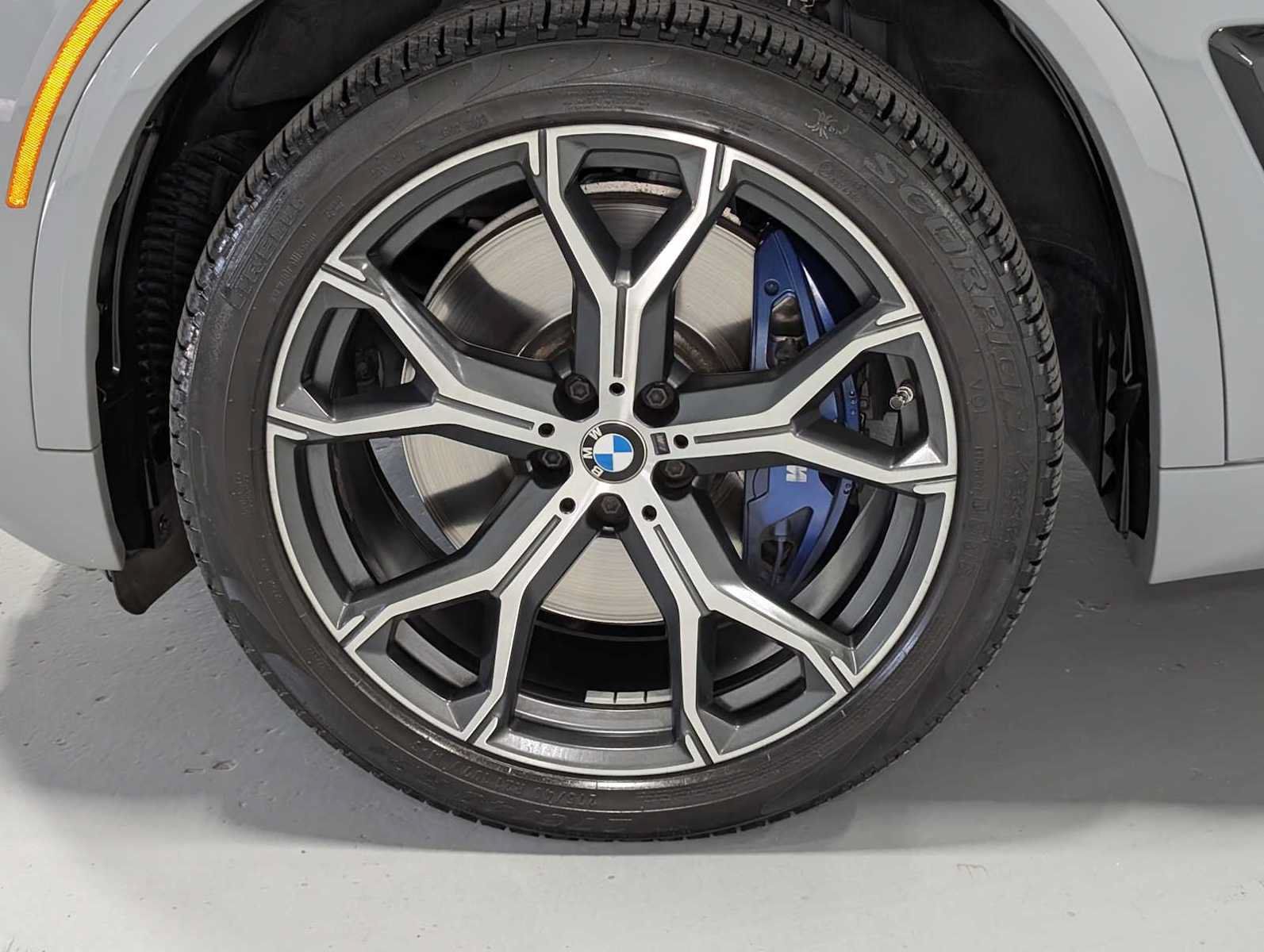 Used 2024 BMW X5 M60i AWD/4WD image 3